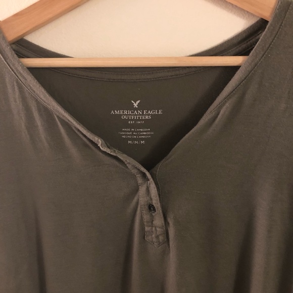 NWOT AE Long Sleeve shirt - Picture 2 of 3